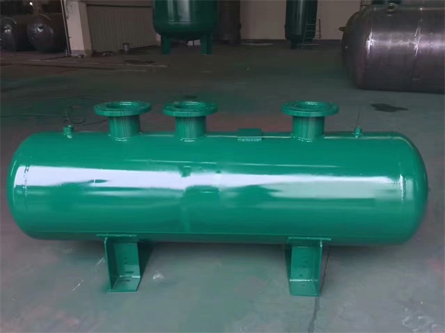 蓬莱蓬莱蓬莱蒸汽分气缸1.jpeg